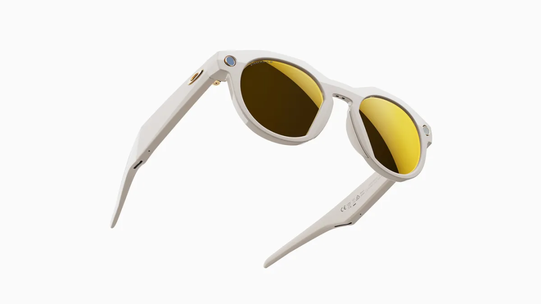 Meta 攜手 Oakley 推出全新 AI 智能眼鏡 Oakley Meta HSTN